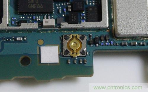 拆解4G新機索尼M35t：用料十足，易于維修