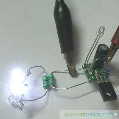 DIY：簡(jiǎn)單但神奇的無(wú)線(xiàn)供電套件