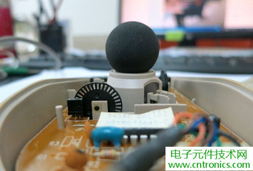 殿堂級機(jī)械鼠標(biāo)拆解：嘆精致做工！
