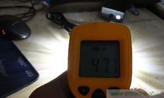 變廢為寶！風(fēng)扇散熱器變身山寨LED燈