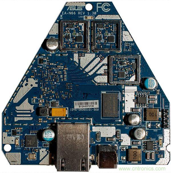 圖2：PCB為藍色的v1.3版本。
