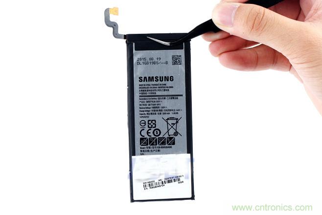 Galaxy Note5拆解，與S系列差距日漸模糊