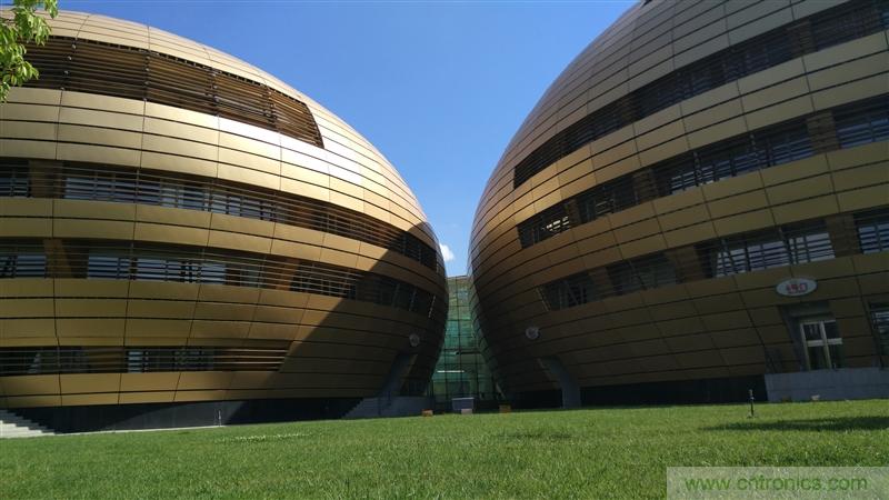 無邊框的 nubia Z9 ，一款既有驚喜，又有驚艷的智能手機