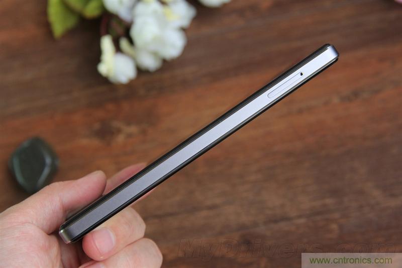 無邊框的 nubia Z9 ，一款既有驚喜，又有驚艷的智能手機
