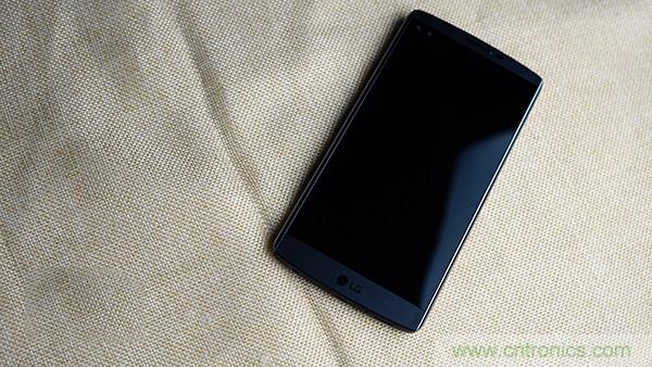 業(yè)界良心 LG V10 評測:剛毅、冷峻，不失人性化