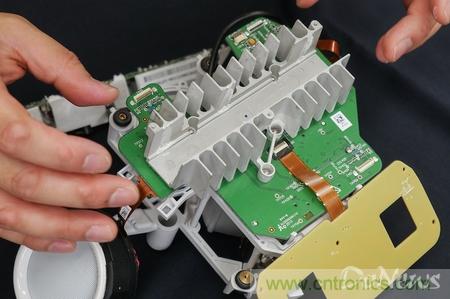 拆解筆記本不過(guò)癮，那就來(lái)拆拆日本情感機(jī)器人吧！
