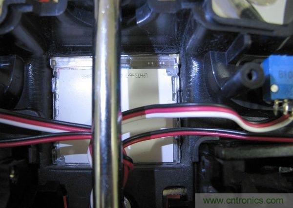無人機 DIY 制作全過程，酷得不要不要的！