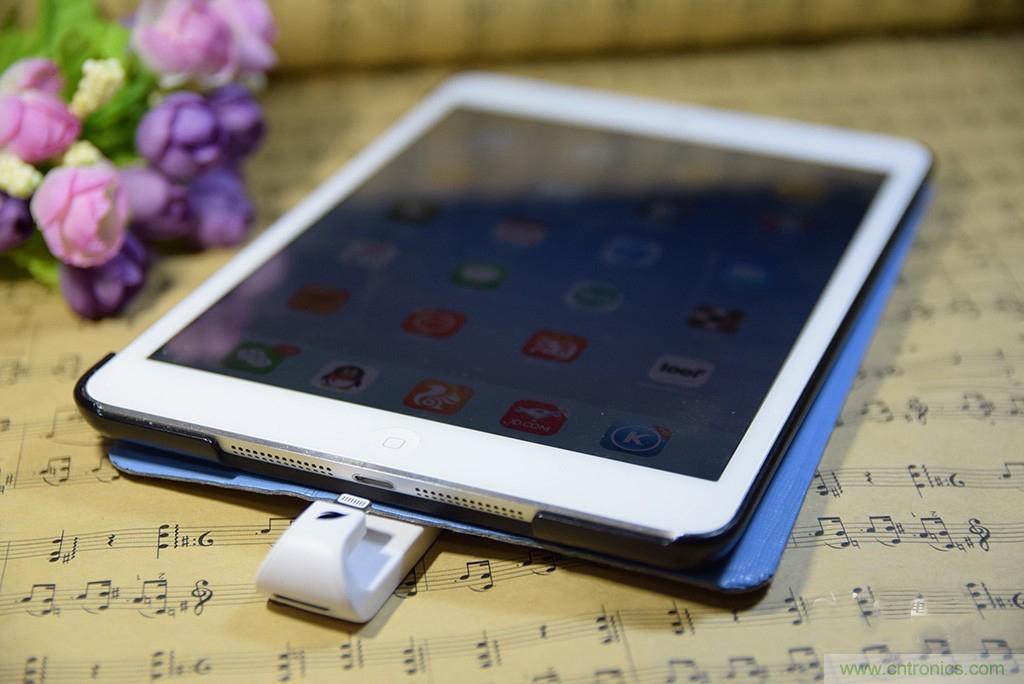 不越獄，就能隨意給iPad增容的影音娛樂利器