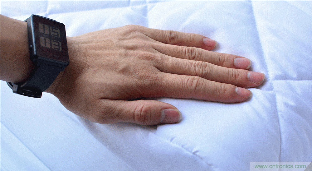 這個枕頭不僅能挽救睡眠還能挽救婚姻！