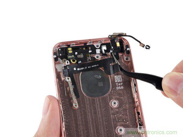 有什么地方?jīng)]有變？iPhone SE真機拆解