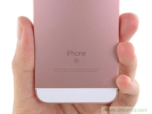 有什么地方?jīng)]有變？iPhone SE真機拆解