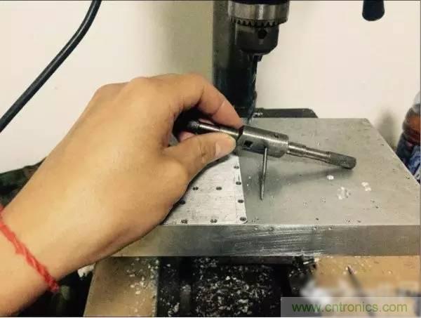 想看大牛是如何DIY射頻功放的嗎？