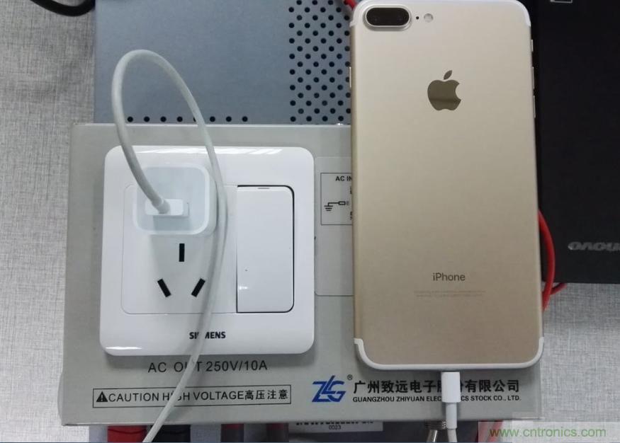 “瘋7”手機充電實測：為何沿用傳統(tǒng)充電模式？