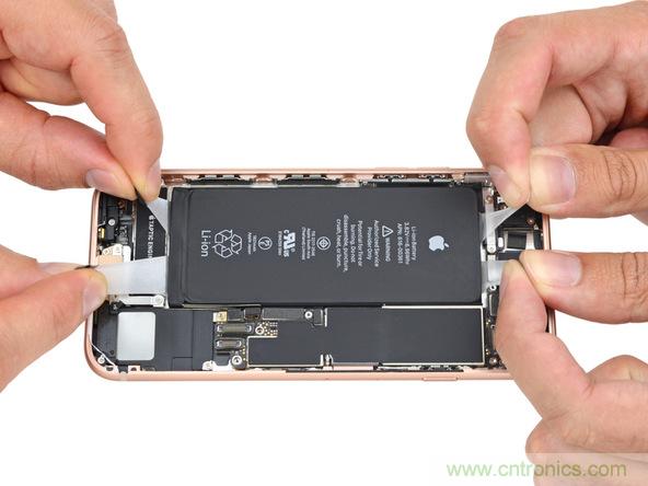 iPhone 8首拆：無線充電版本的iPhone 7？