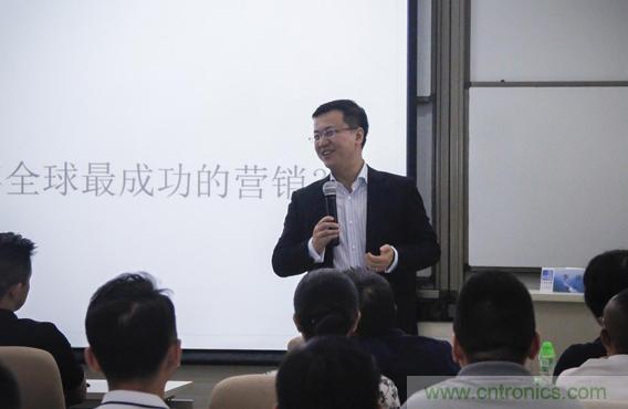 長江商學(xué)院教授李洋：企業(yè)應(yīng)該怎樣進行品牌建設(shè)和精細(xì)化營銷？