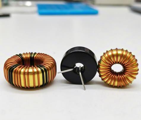 磁珠電感、磁環(huán)電感與色環(huán)電感：電磁濾波世界的三重變奏曲